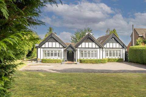 3 bed property, in Ellesborough Road, £1,100,000
