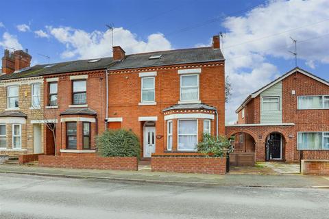 6 bed property, in Wellington Street, £350,000
