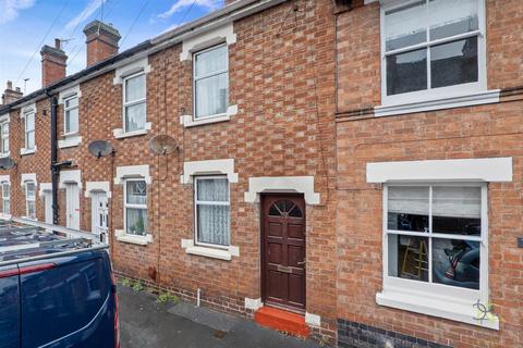 2 bed property, in Newlands, £200,000