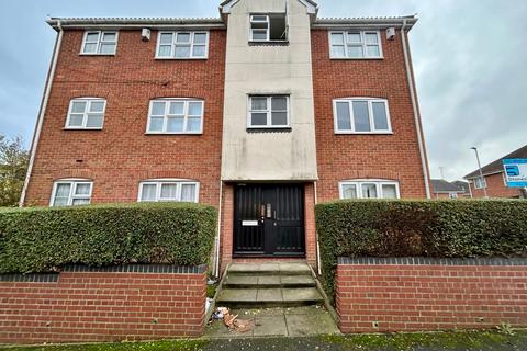 1 bed property, in Burdetts Road, £185,000