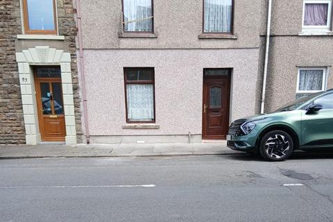 3 bed property, in Ropewalk Road, £114,995