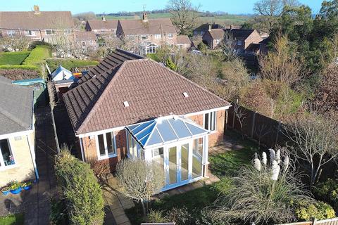 2 bed property, in Balsam Park, £200,000