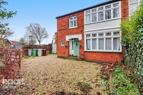 7 bed property, in Holden Crescent, £375,000