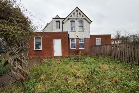 7 bed property, in Lordship Road, £3,500,000