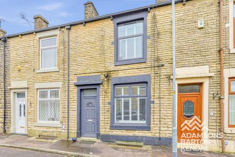 2 bed property, in Wingate Street, £175,000