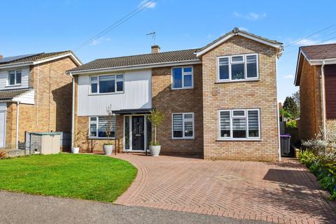 4 bed property, in Stirling Road, £585,000