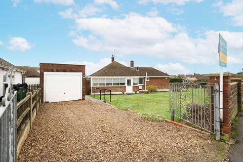 2 bed property, in Norwich Road, £210,000