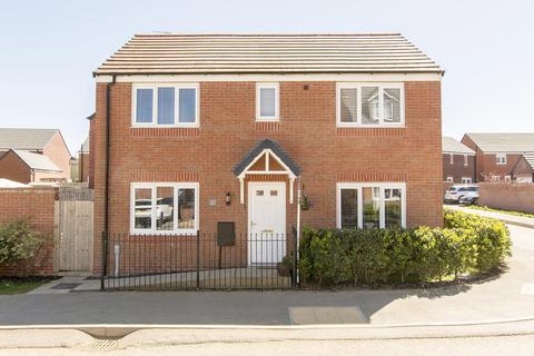 3 bed property, in Gamble Avenue, £310,000