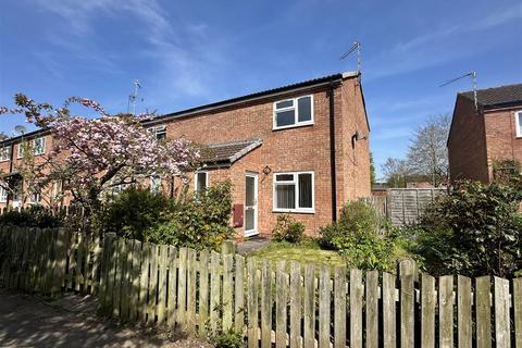 2 bed property, in Vallet Avenue, £240,000