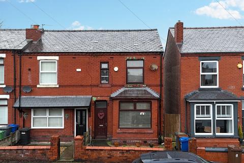 3 bed property, in Downall Green Road, £140,000