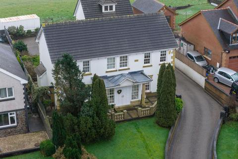 4 bed property, in Bethania House, £475,000
