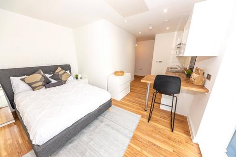 1 bed property, in Manchester Waters, £110,000