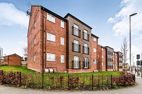 2 bed property, in Pearsons Way, £125,000