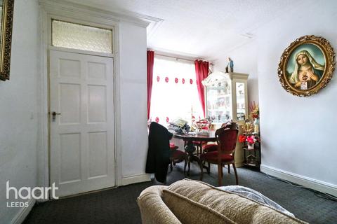 3 bed property, in Milan Road, £150,000