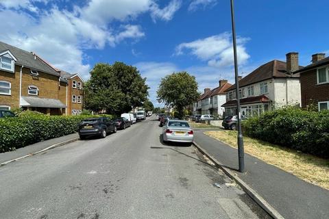 3 bed property, in College Road, £700,000