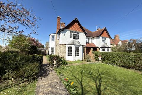 4 bed property, in Woodstock Road, £699,950