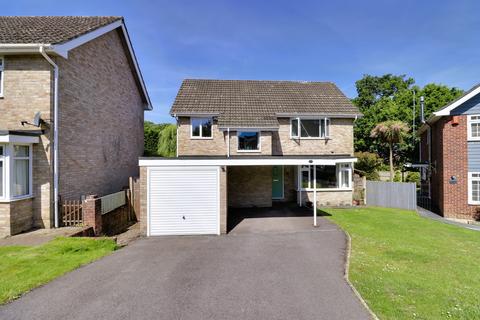 4 bed property, in WESTLAND DRIVE, £500,000