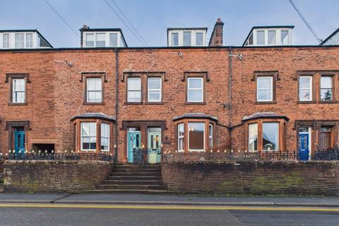 6 bed property, in 3 Lonsdale Terrace, £250,000