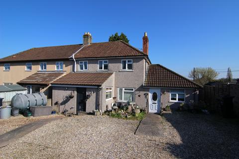 3 bed property, in Middle Street, £325,000