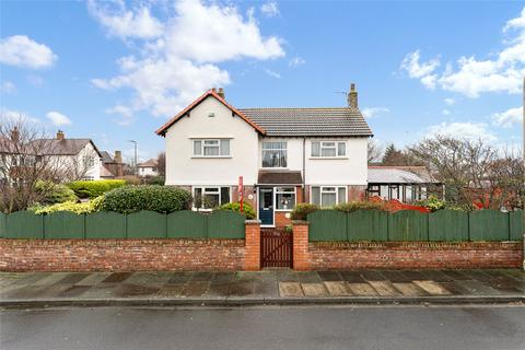 3 bed property, in Mark Road, £450,000