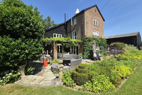 7 bed property, in Foxhole Lane, £1,495,000