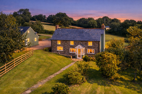 5 bed property, in Gwehelog, £900,000