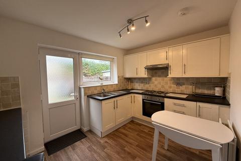 2 bed property, in Tyn Rhos, £136,000
