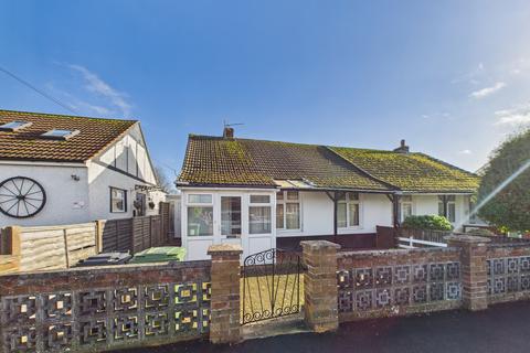 2 bed property, in South Road, £300,000