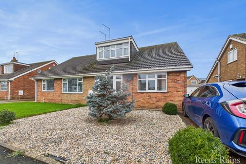 3 bed property, in Cawood Crescent, £200,000