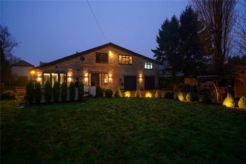6 bed property, in Holly Mount, £875,000