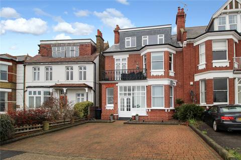 2 bed property, in Westcliff Parade, £410,000