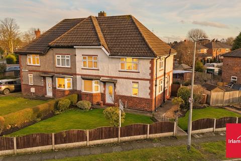 3 bed property, in Marlborough Road, £280,000
