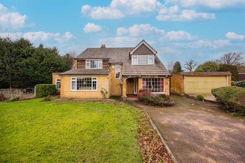 4 bed property, in Great Bounds Drive, £950,000