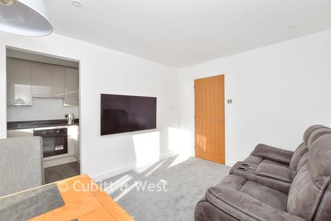 1 bed property, in River Road, £170,000