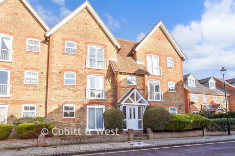 1 bed property, in River Road, £170,000