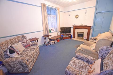 4 bed property, in Brithdir Street, £280,000