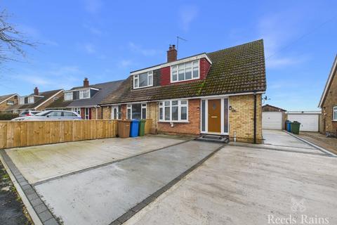 3 bed property, in Cawood Drive, £215,000