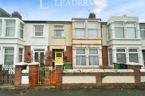 3 bed property, in Hartley Road, £300,000