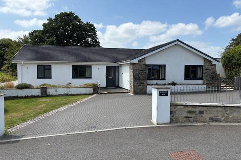 4 bed property, in Lamerton, £675,000