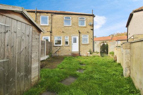 3 bed property, in Aismunderby Road, £190,000