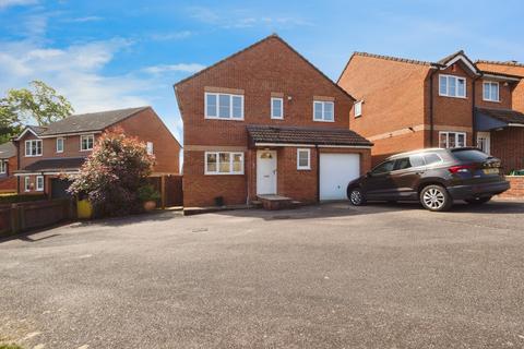 4 bed property, in Whitman Close, £430,000