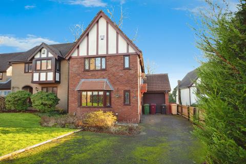 3 bed property, in Copeland Mews, £349,000