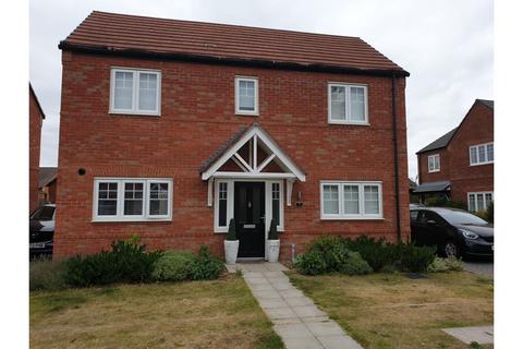 4 bed property, in Lodge Farm Close, £459,950