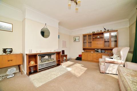 3 bed property, in Pasture Road, £160,000