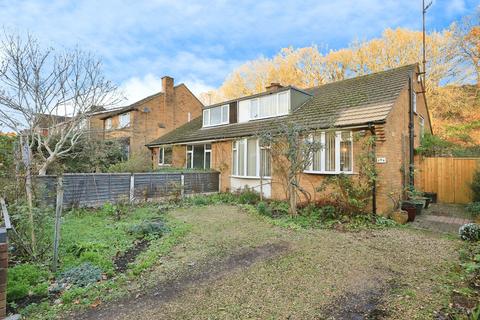 3 bed property, in Hoo Road, £225,000