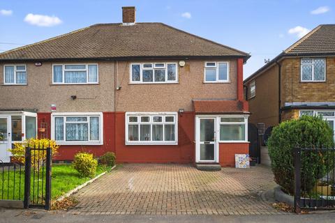 4 bed property, in Chadwell Heath Lane, £589,000