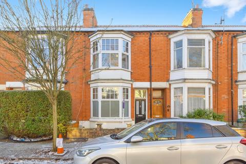 3 bed property, in Walton Street, £290,000
