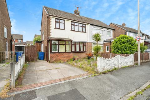 3 bed property, in Kinder Grove, £199,950