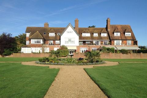 3 bed property, in Eyhurst Park. Outwood Lane, £995,000