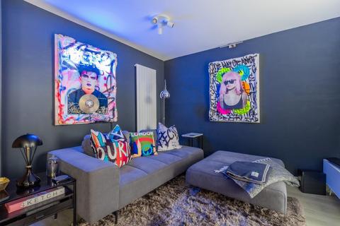 4 bed property, in Gibson Way, £415,000